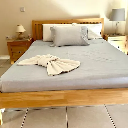 Nissi Elena A11 * Ajia Napa